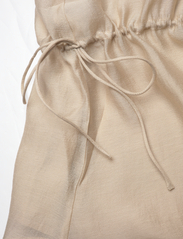 Bruuns Bazaar - Zaria Gisla blouse - kortermede bluser - bleached sand - 3