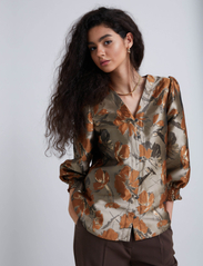 Bruuns Bazaar - WhirlingBBLicy shirt - blūzes ar garām piedurknēm - brown flower - 2