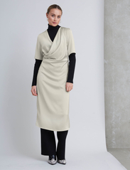 Bruuns Bazaar - RaisellasBBNemi dress - midiklänningar - light grey - 2