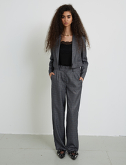 Bruuns Bazaar - AcaiBBMadalena pants - tailored trousers - structure - 4