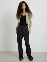 Bruuns Bazaar - CedarsBBCella pants - tailored trousers - black - 3