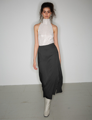 Bruuns Bazaar - CedarsBBMaian skirt - vidutinio ilgio sijonai - black - 2