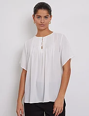 Bruuns Bazaar - CamillaBBCathrin blouse - kortermede bluser - snow white - 2
