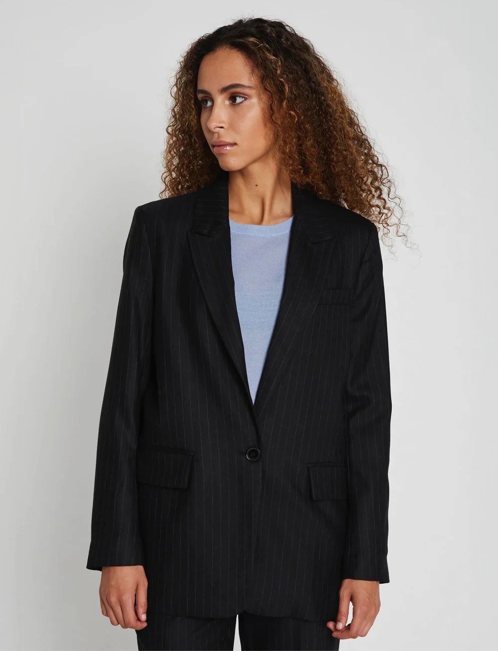 Bruuns Bazaar - BillBBFrida blazer - enkeltradede blazere - black pinstripe - 0