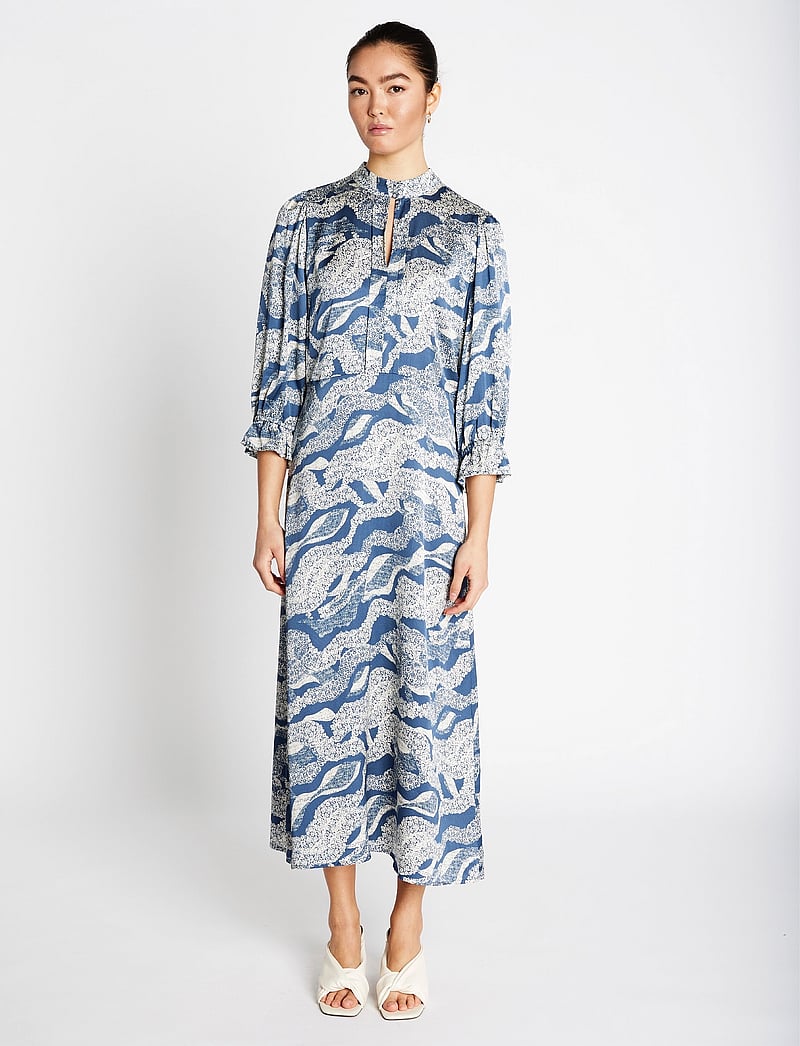 Bruuns Bazaar - FloretBBClarenas dress - skjortklänningar - blue lace print - 0