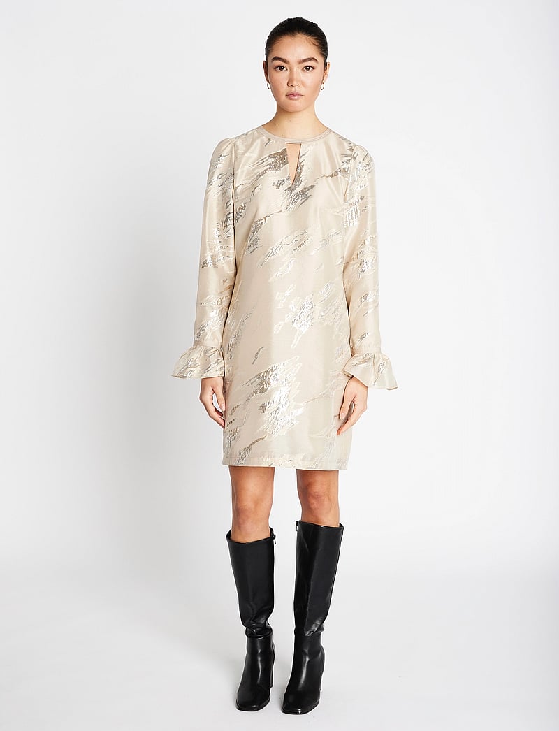 Bruuns Bazaar - PlantagoBBTheni dress - festklänningar - light gold - 0