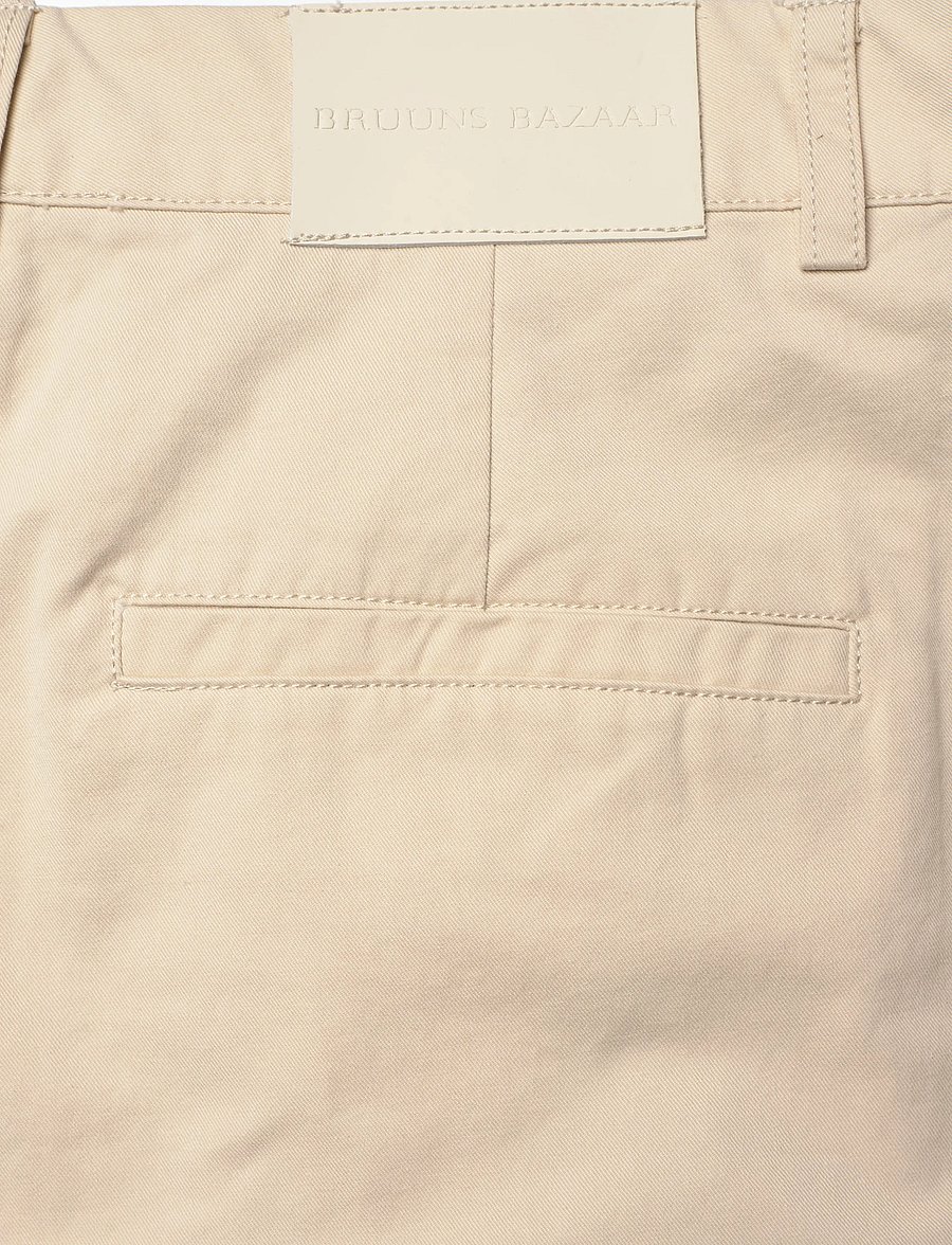 Bruuns Bazaar - ThrinaxBBHannahi shorts - lühikesed vabaajapüksid - .sand - 4