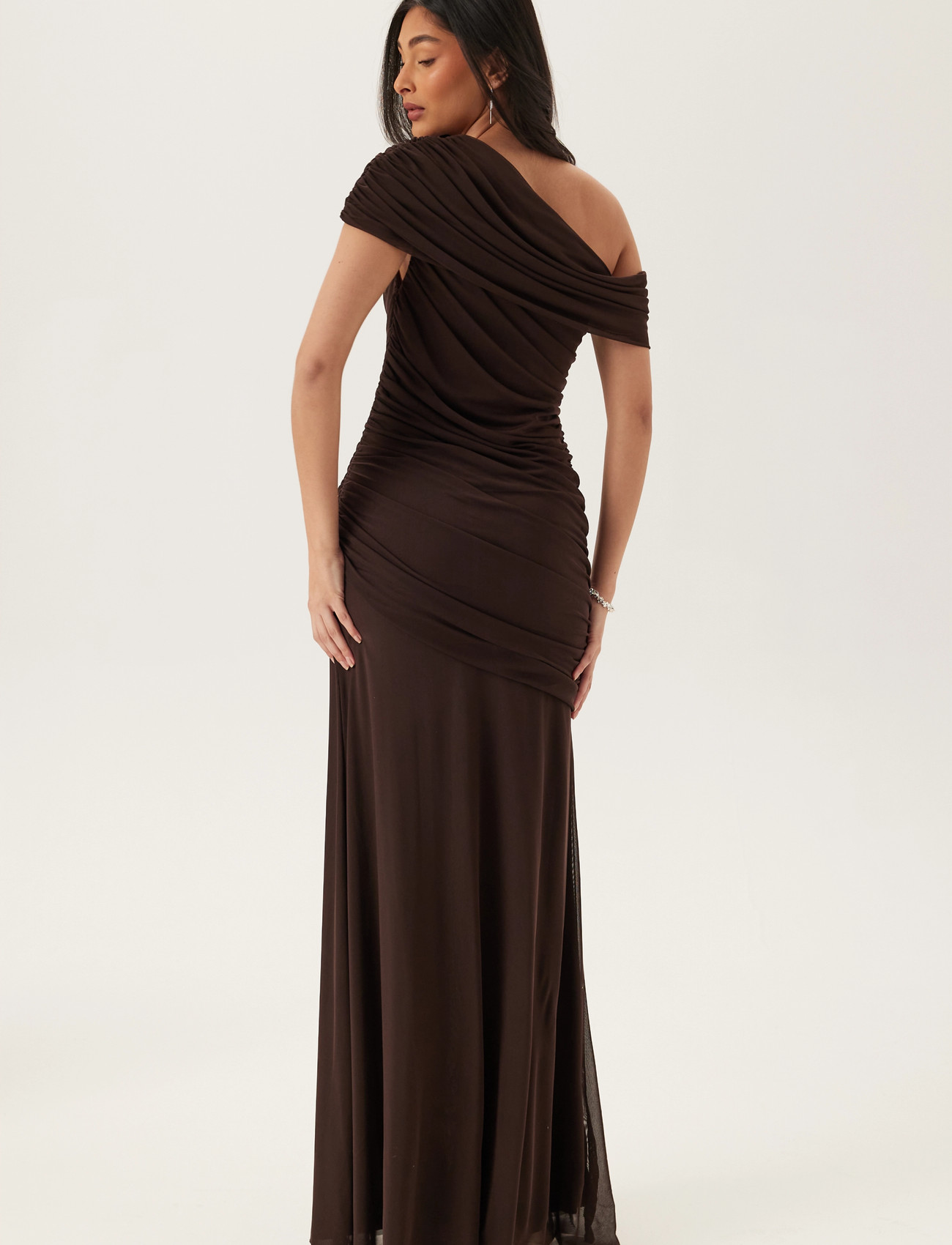 Bubbleroom Occasion Off Shoulder Mesh Gown maxiklänningar dam – bild 8