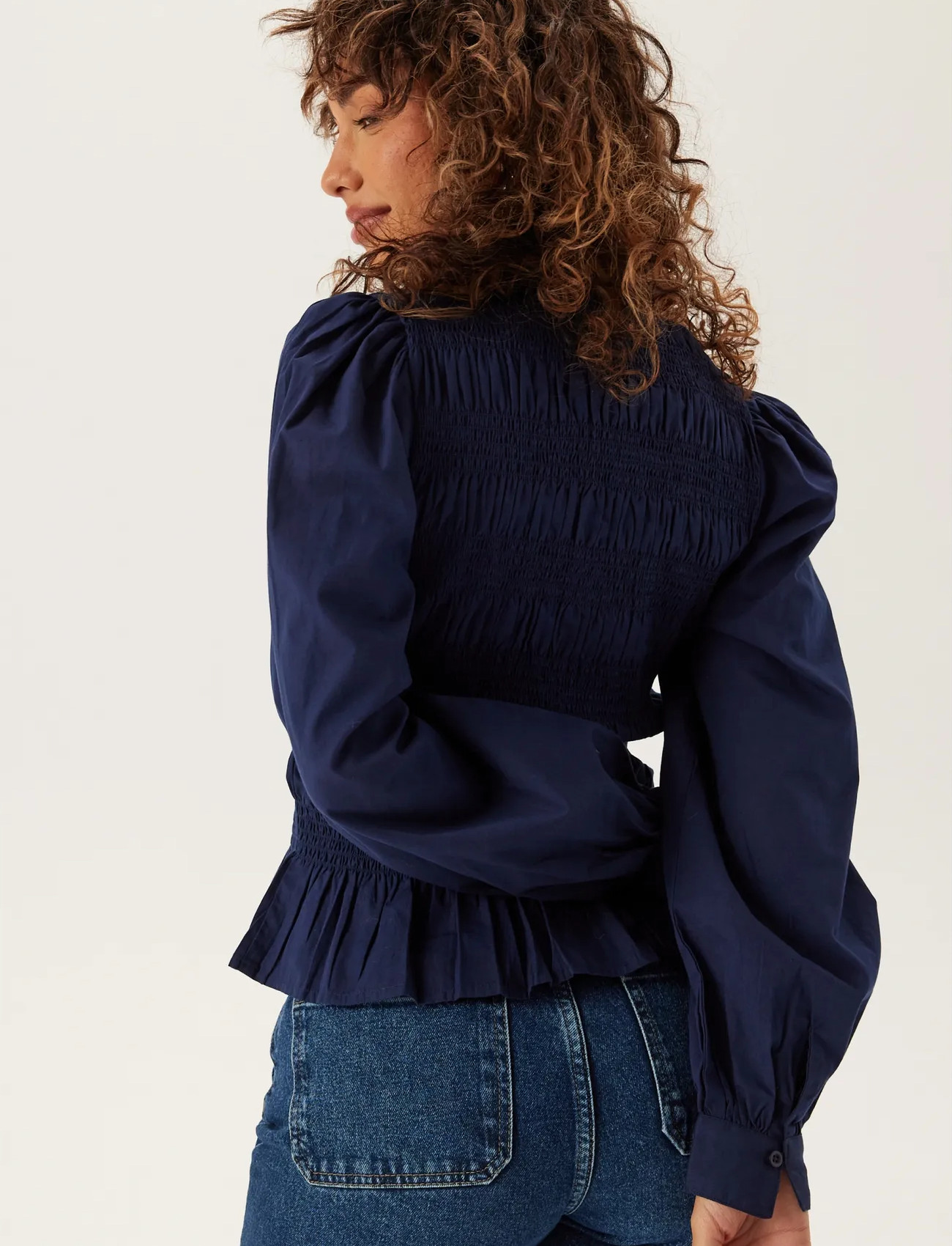 BUBBLEROOM V-neck Cotton Smock Blouse blusar dam – bild 7