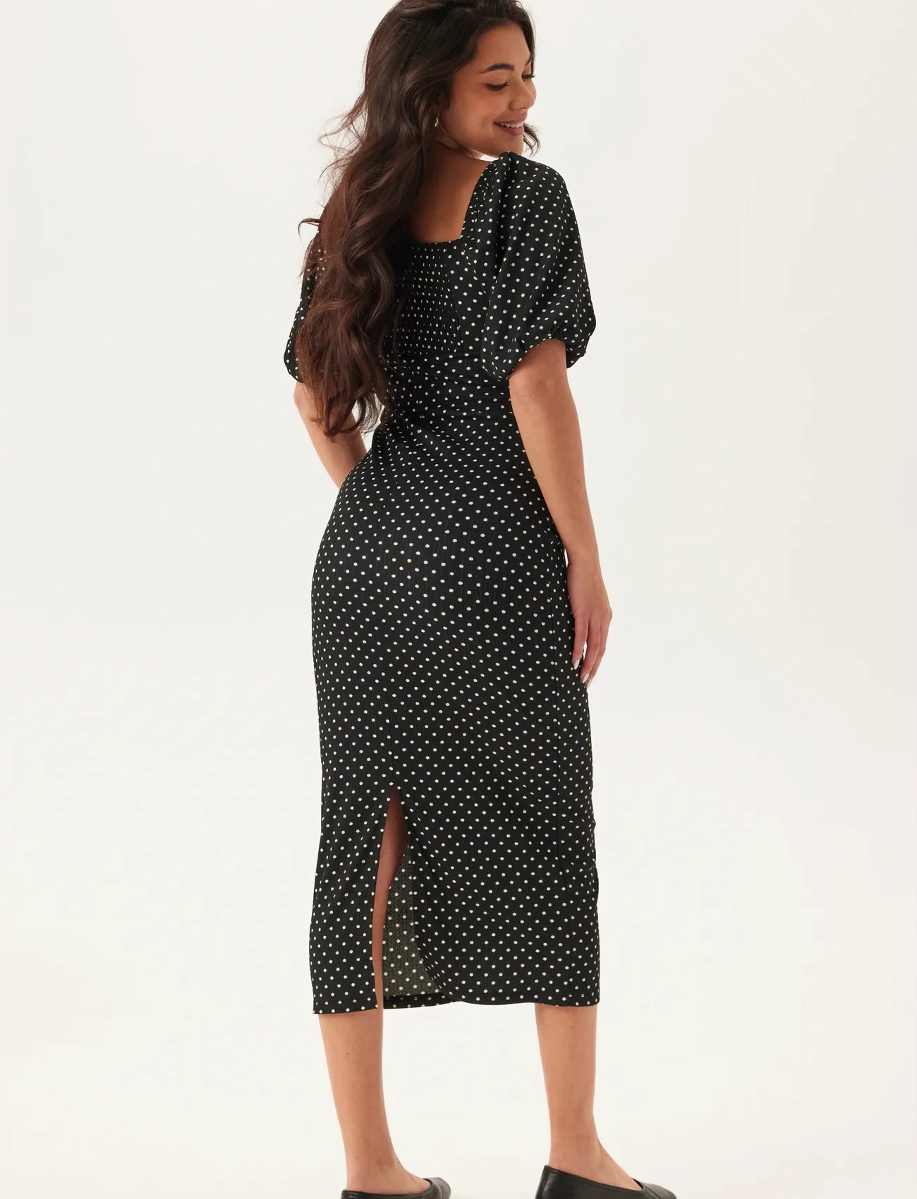 BUBBLEROOM Volume Sleeve Midi Dress midiklänningar dam – bild 8