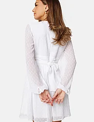 Bubbleroom - Dahlia Dotted Dress - krótkie sukienki - white - 4