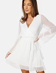 Bubbleroom - Alina Frill Dress - krótkie sukienki - white - 2
