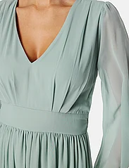 Bubbleroom - Isobel Long sleeve Gown - ballīšu apģērbs par outlet cenām - dusty green - 5