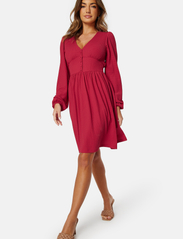 Bubbleroom - Lova Short Dress - ballīšu apģērbs par outlet cenām - red - 3