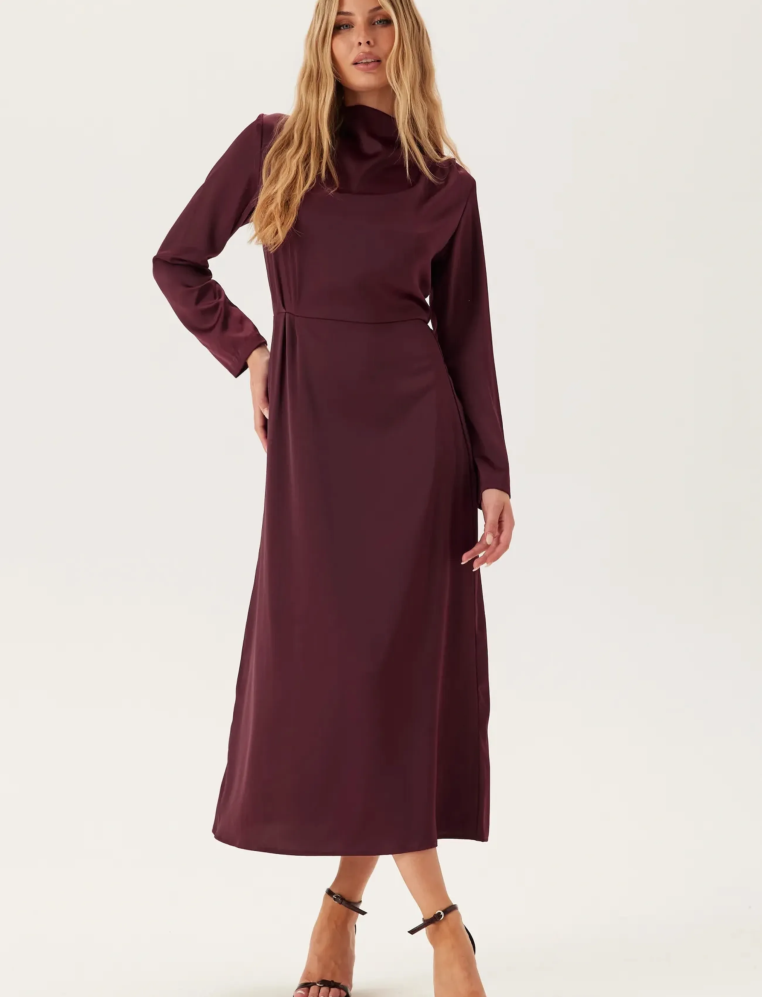 Bubbleroom Satin High Collar Midi Dress, Kvinder, Højhalset Midikjole, Bordeaux, Str: S