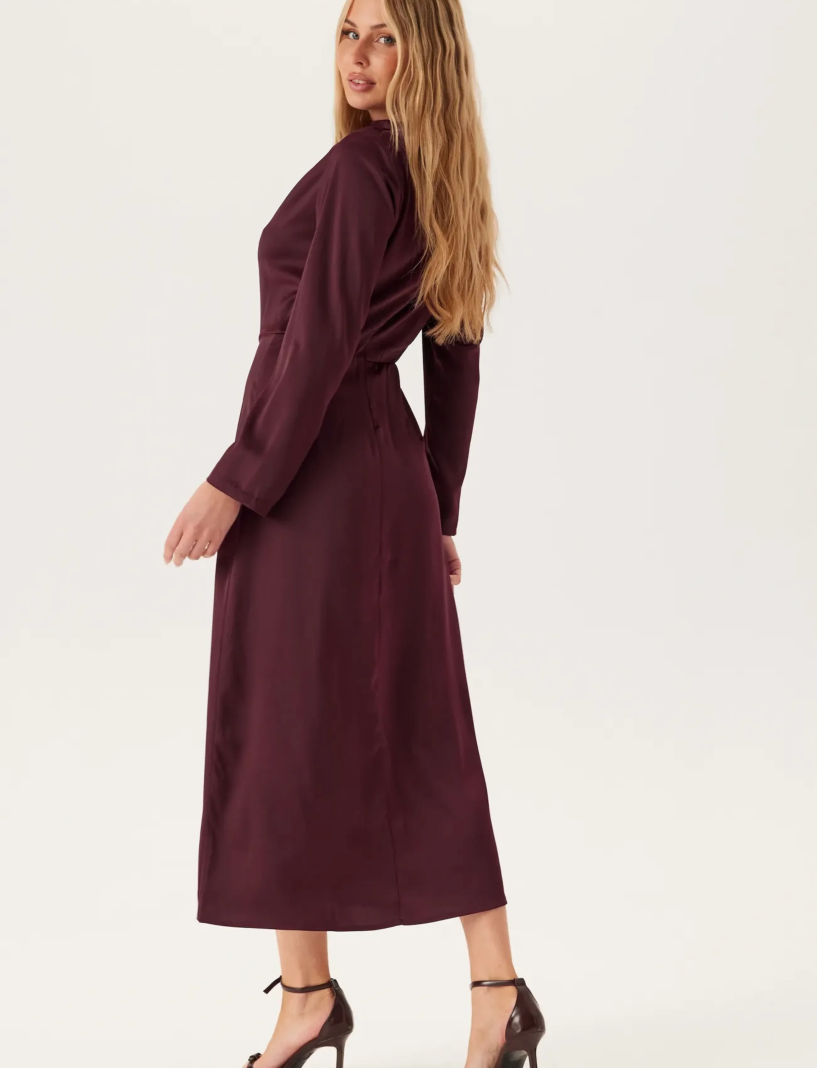Bubbleroom - Satin High Collar Midi Dress - festkjoler - burgundy - 3