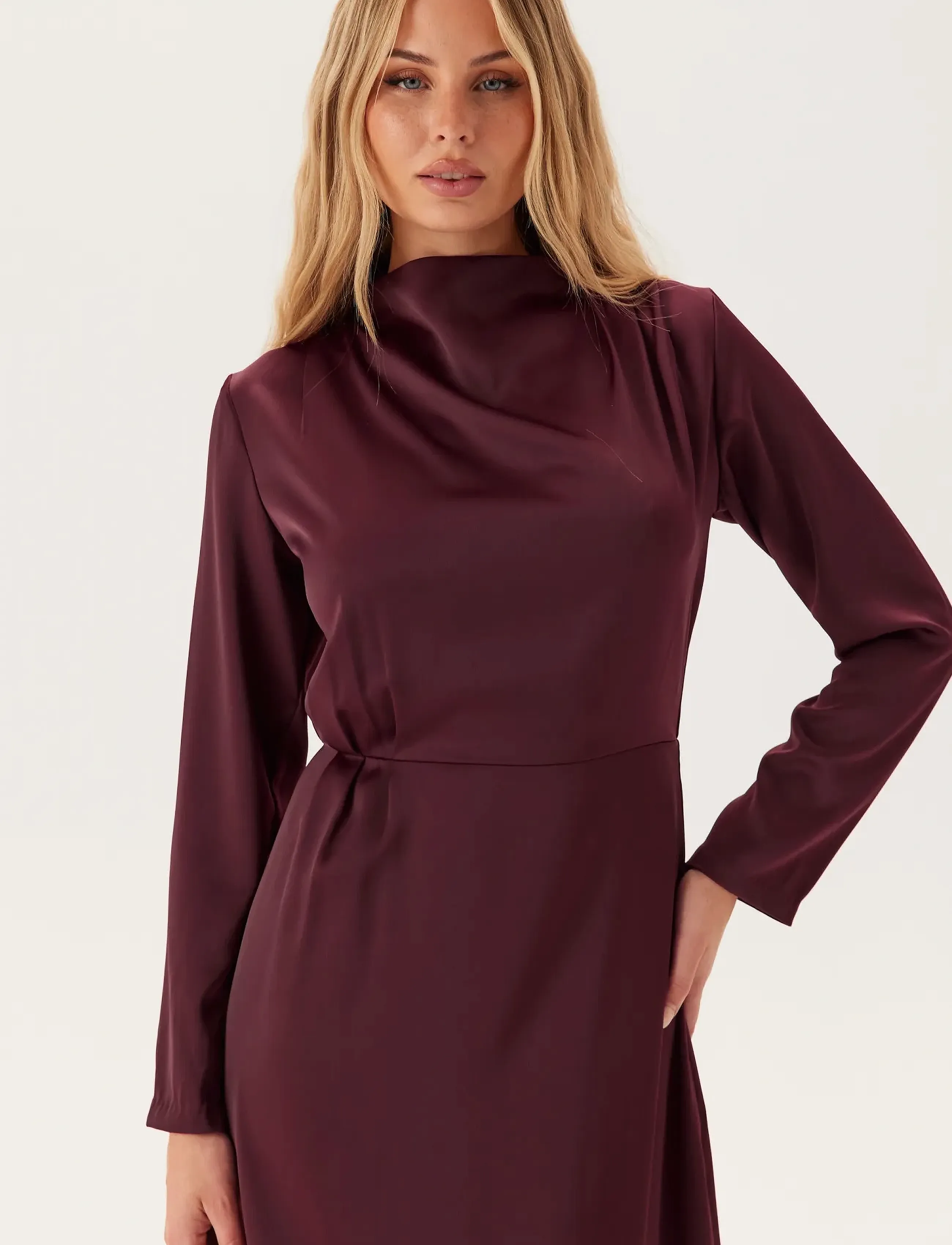 Bubbleroom - Satin High Collar Midi Dress - pidulikud kleidid - burgundy - 4