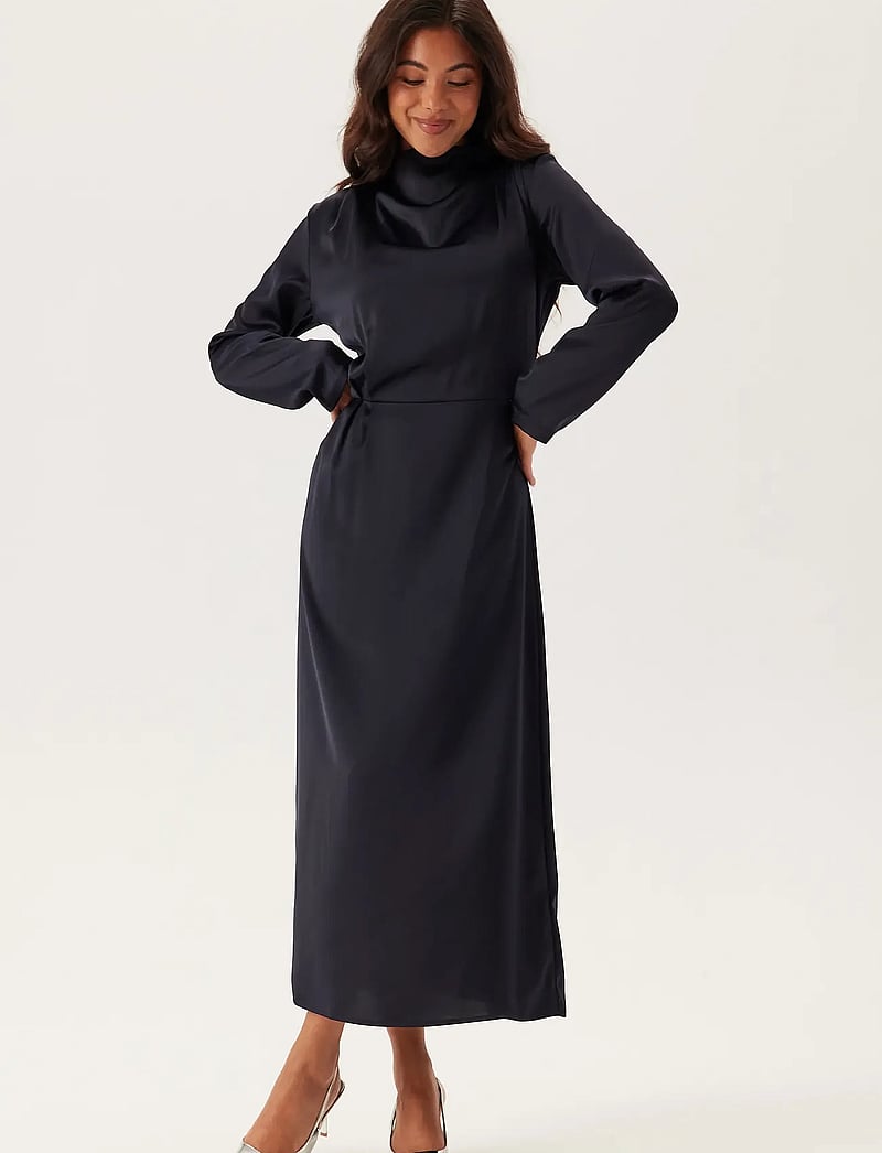 Bubbleroom - Satin High Collar Midi Dress - partykleider - navy - 0