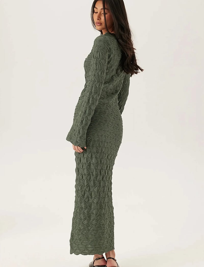 Bubbleroom - Structure Long Sleeve Midi Dress - fodralklänningar - green - 4