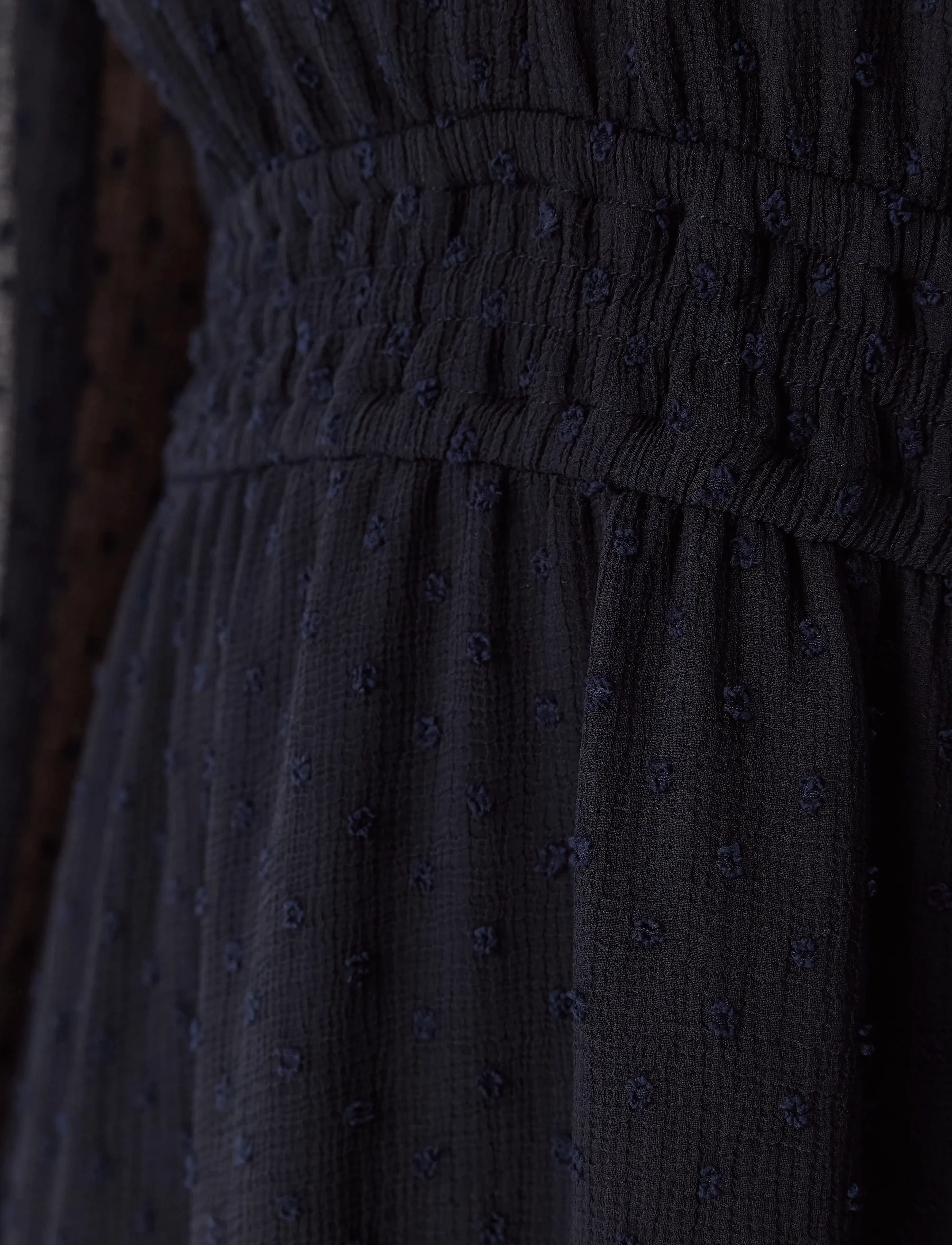 Bubbleroom - Dobby Dot Smock Midi Dress - midikleider - dark blue - 5