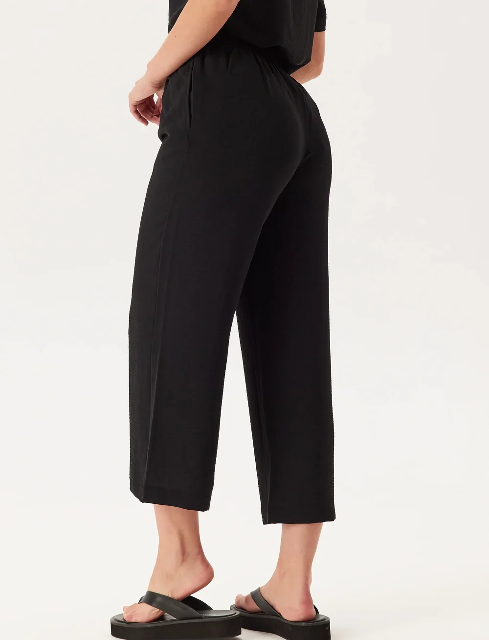 Bubbleroom - Smock Waist Ankle Trousers - culottes - black - 3