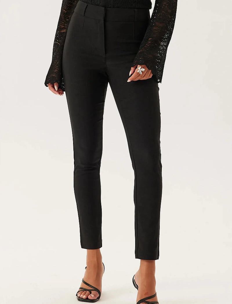 Bubbleroom - Stretchy Ankle Push-Up Trousers - trousers with skinny legs - black - 3