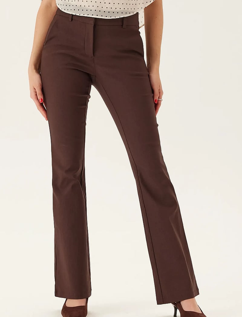 Bubbleroom - Mid Waist Stretchy Flared Trousers - flare bukser - dark brown - 0