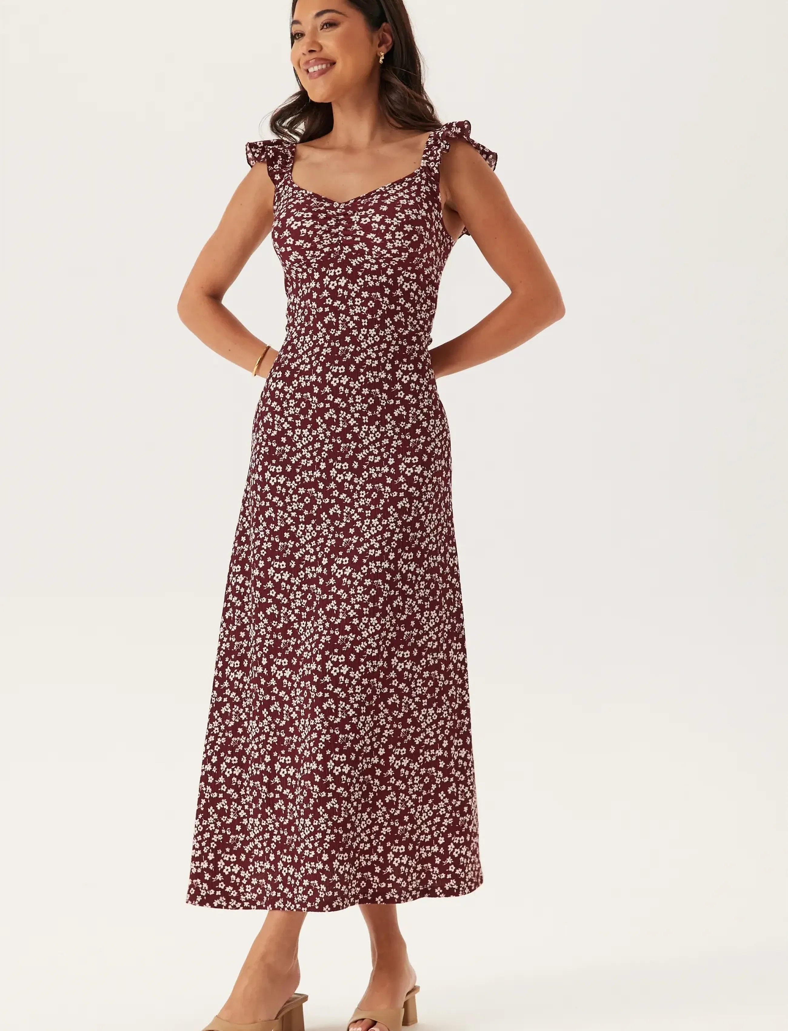Bubbleroom Frill Maxi Dress, Kvinder, Blomstret Flæse Maxikjole, Bordeaux, Str: S