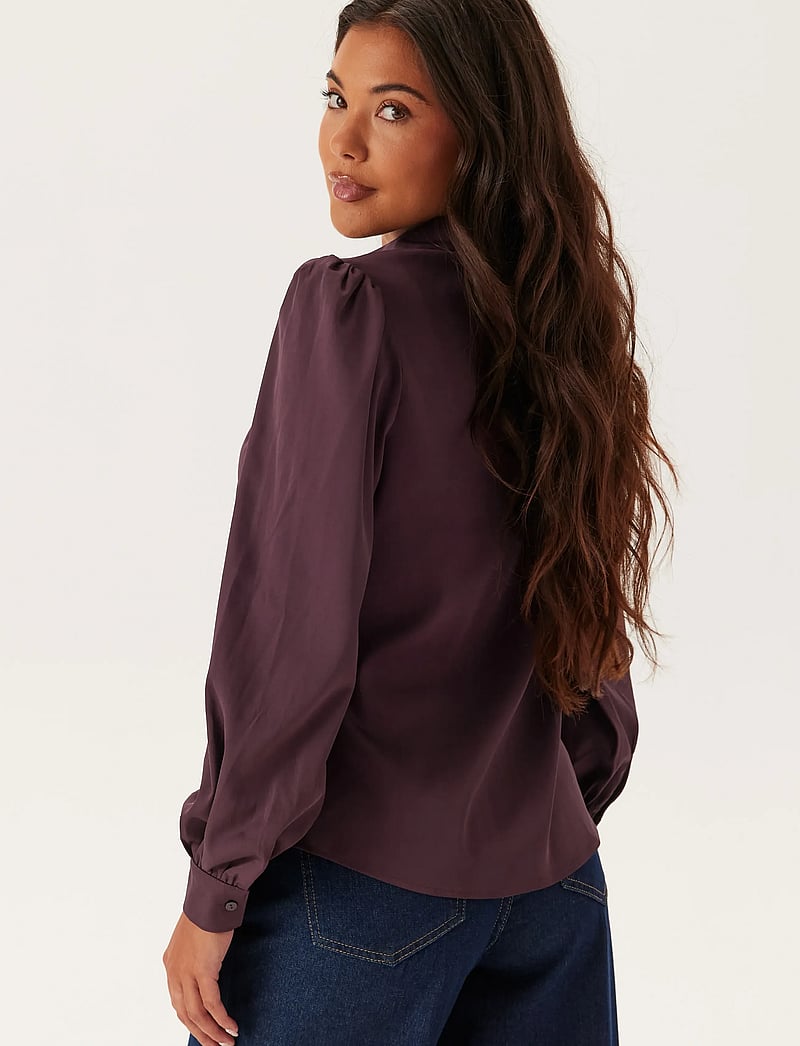 Bubbleroom - Puff Sleeve Satin Shirt - långärmade skjortor - burgundy - 4