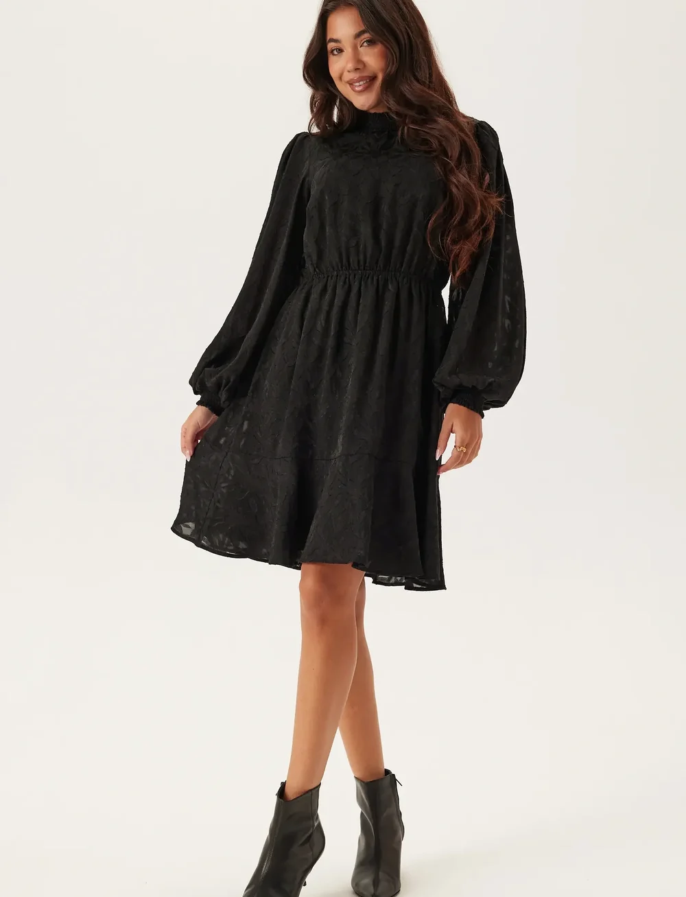 Bubbleroom - Jacquard Flounce Dress - pitskleidid - black - 3