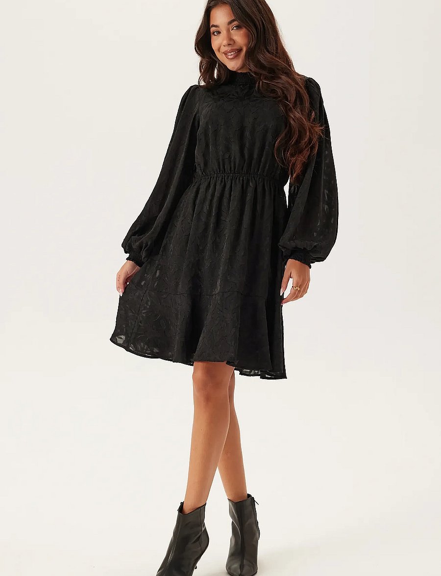 Bubbleroom - Jacquard Flounce Dress - spitzenkleider - black - 3