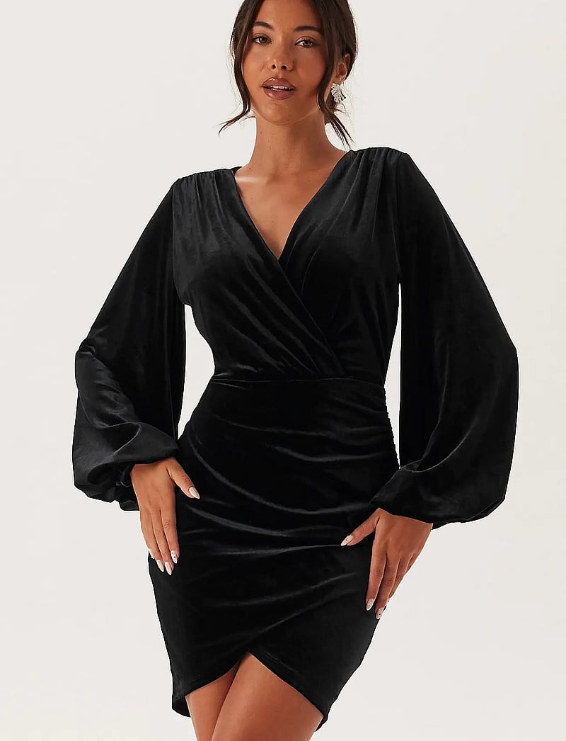 Bubbleroom - Velvet Wrap Dress - stramme kjoler - black - 3