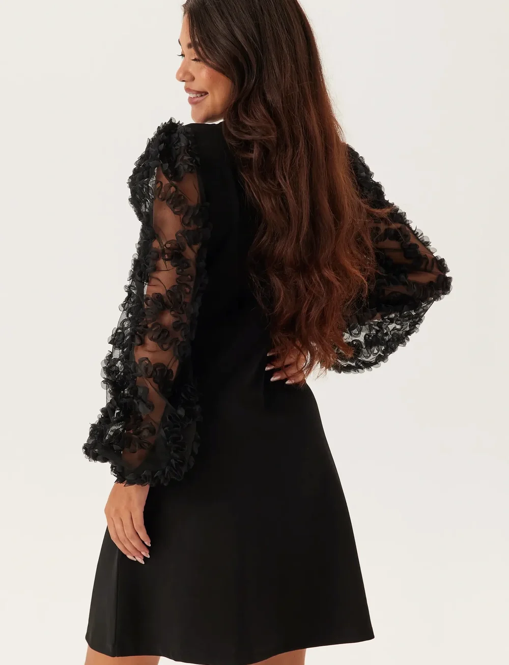 Bubbleroom - 3D Floral Sleeve Short Dress - kokteilikleidid - black - 3