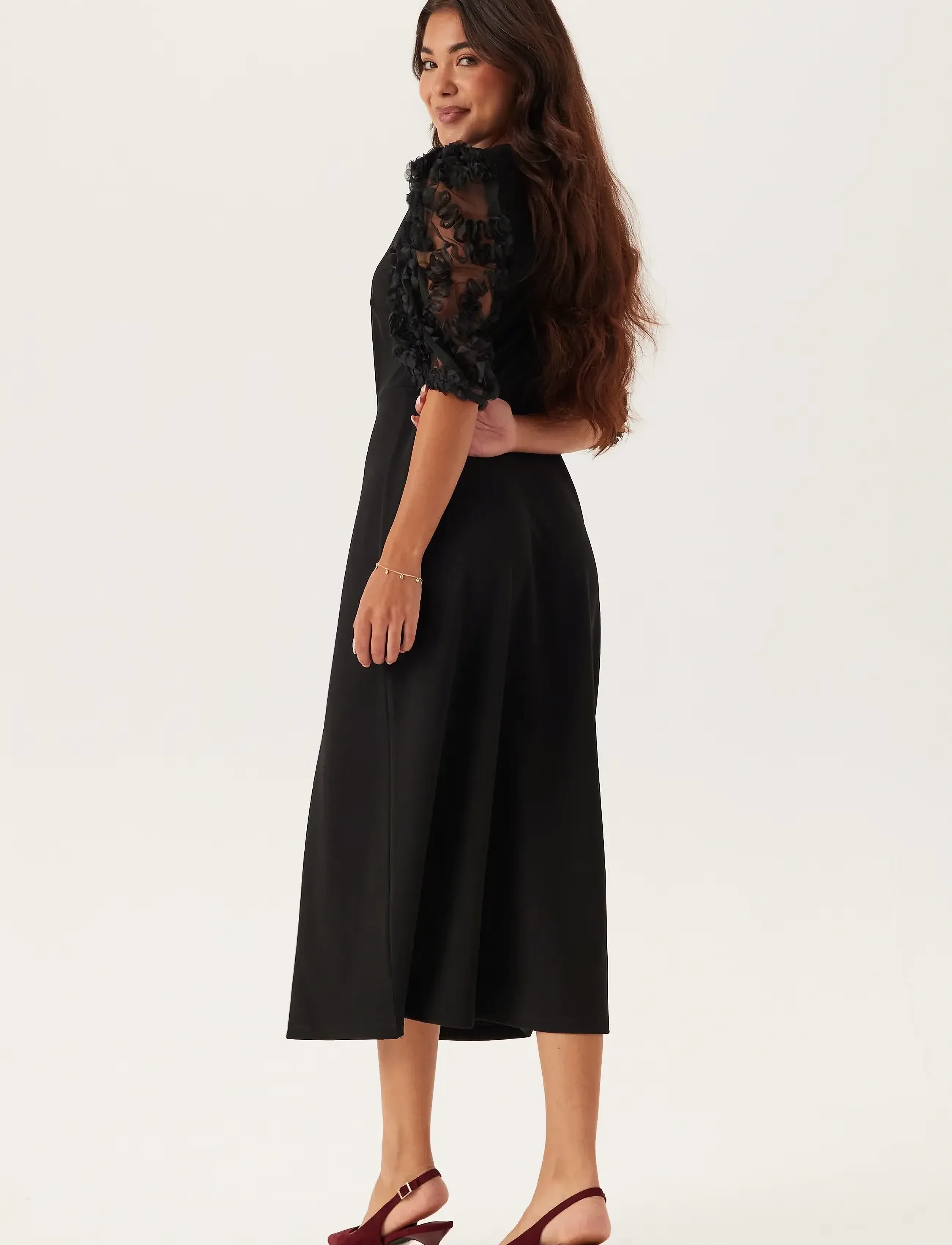 Bubbleroom - 3D Floral Sleeve Midi Dress - black - 3