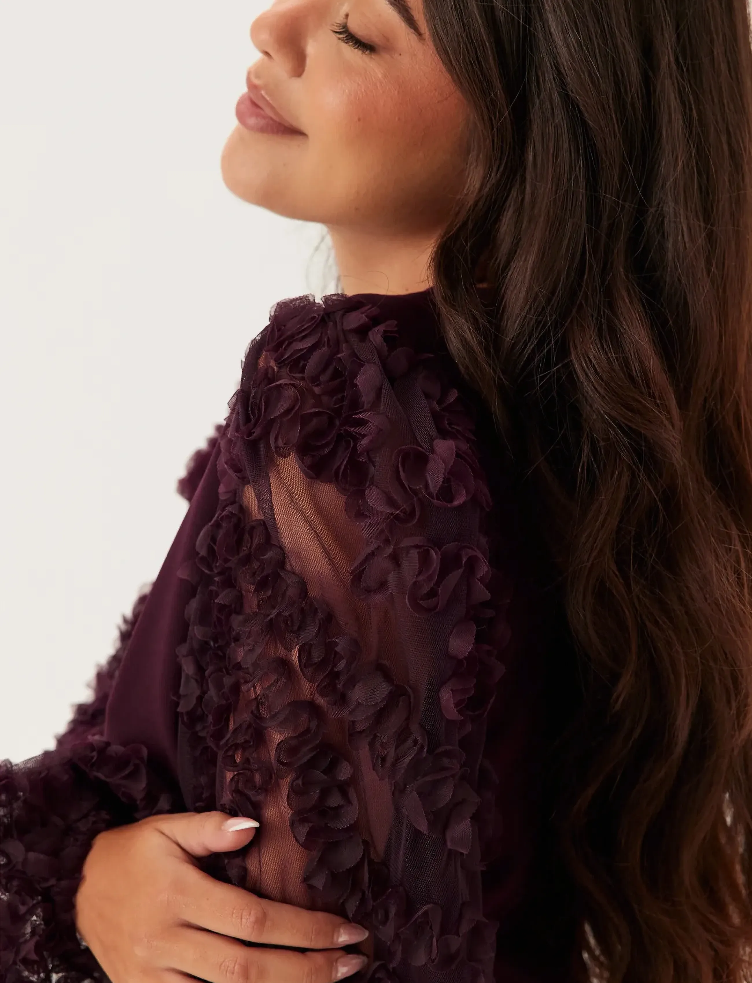 Bubbleroom - 3D Floral Sleeve V-neck Top - burgundy - 4