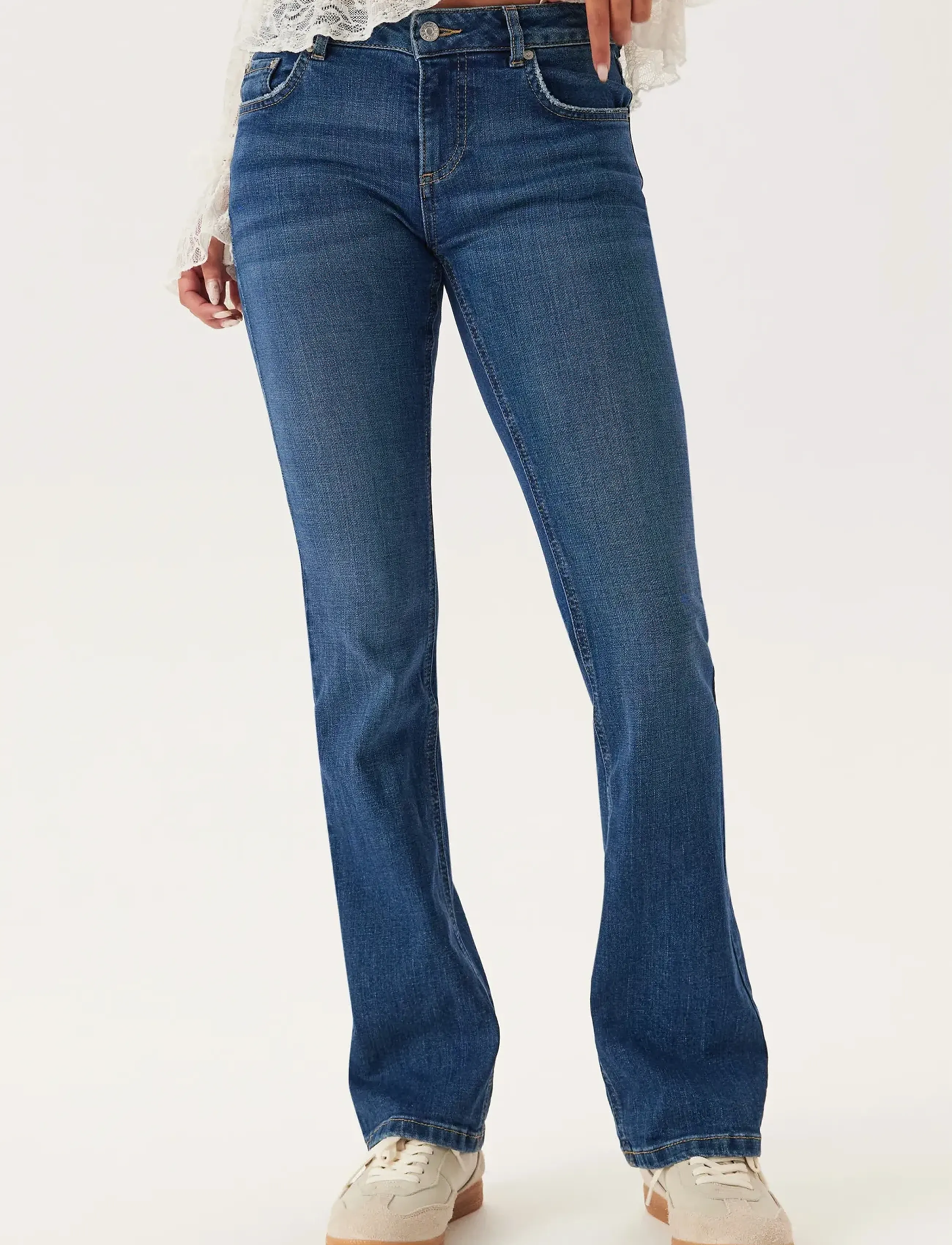 Bubbleroom - Low Embroidery Pocket Jeans - medium blue - 3