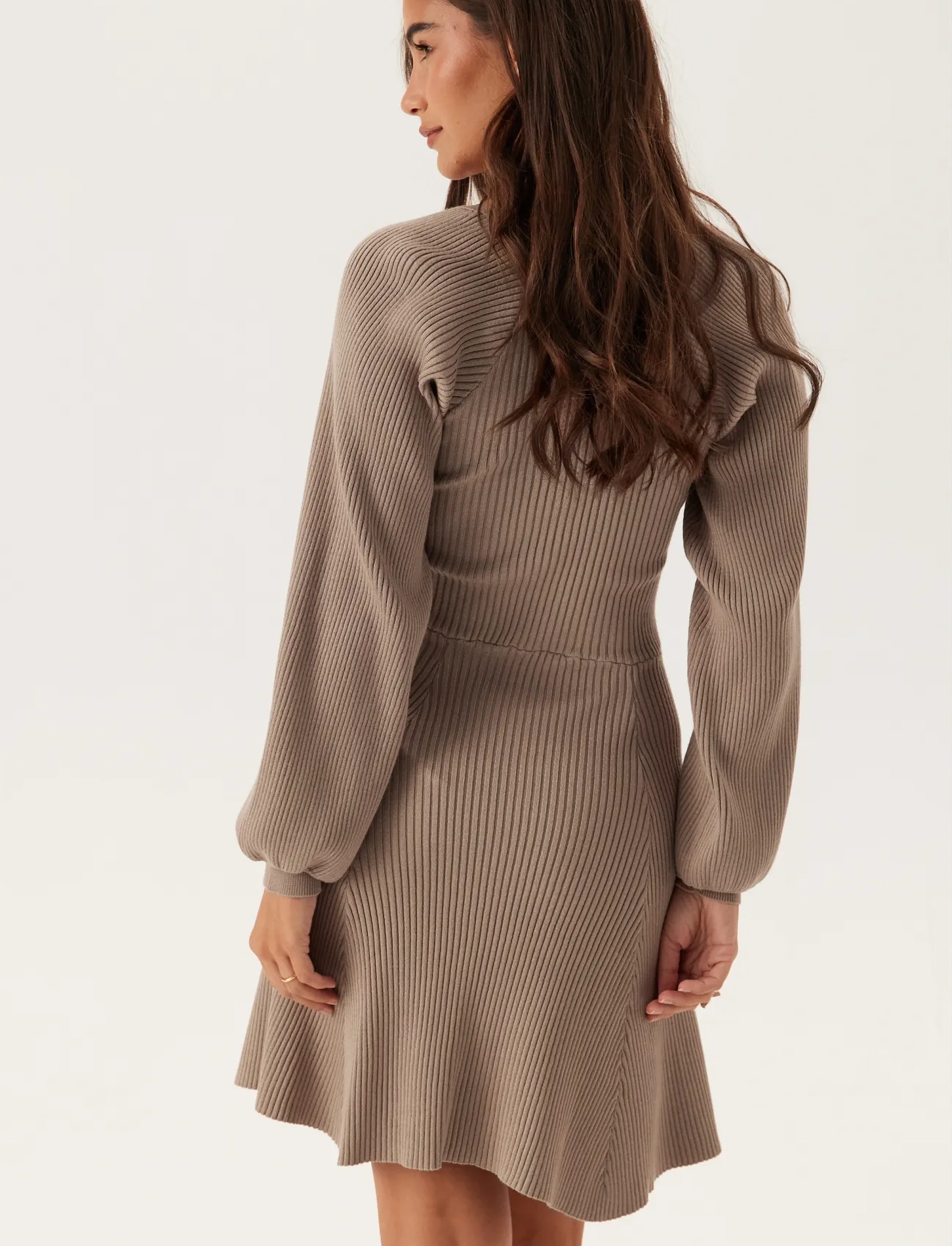 Bubbleroom - Knitted Short Skater Dress - beige - 3