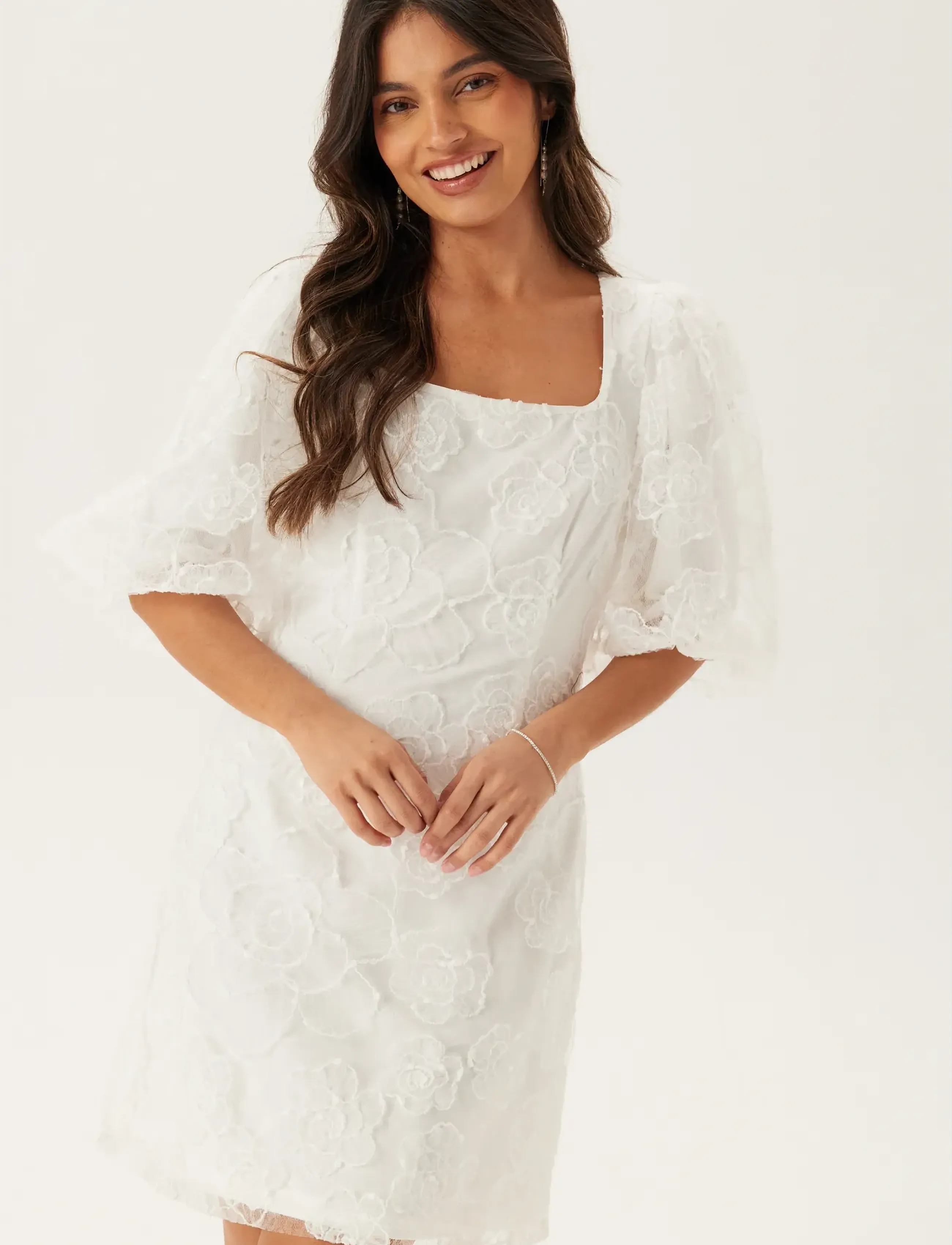 Bubbleroom Puff Sleeve Embroidered Dress, 40, White, Kjoler > Kort Kjole, Dame