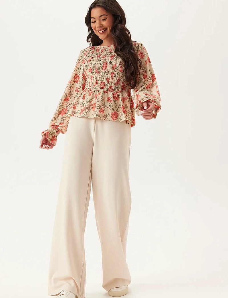Bubbleroom - Structure Smock Peplum Top - langärmlige blusen - floral/patterned - 3