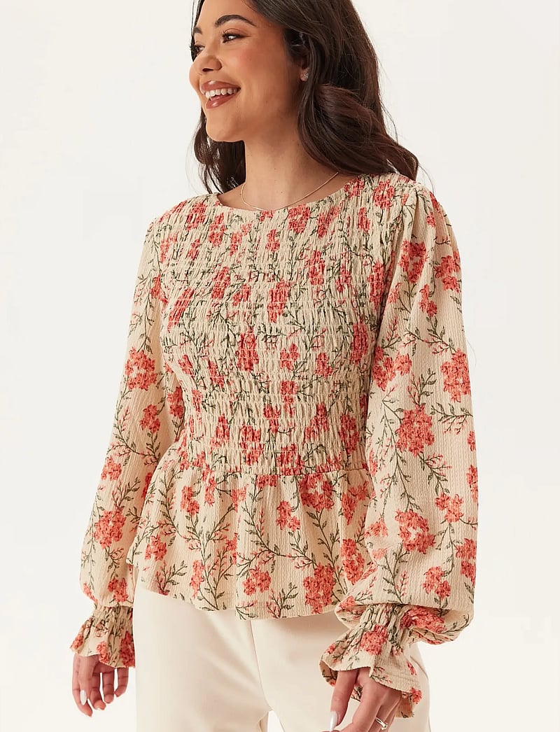 Bubbleroom - Structure Smock Peplum Top - langärmlige blusen - floral/patterned - 5