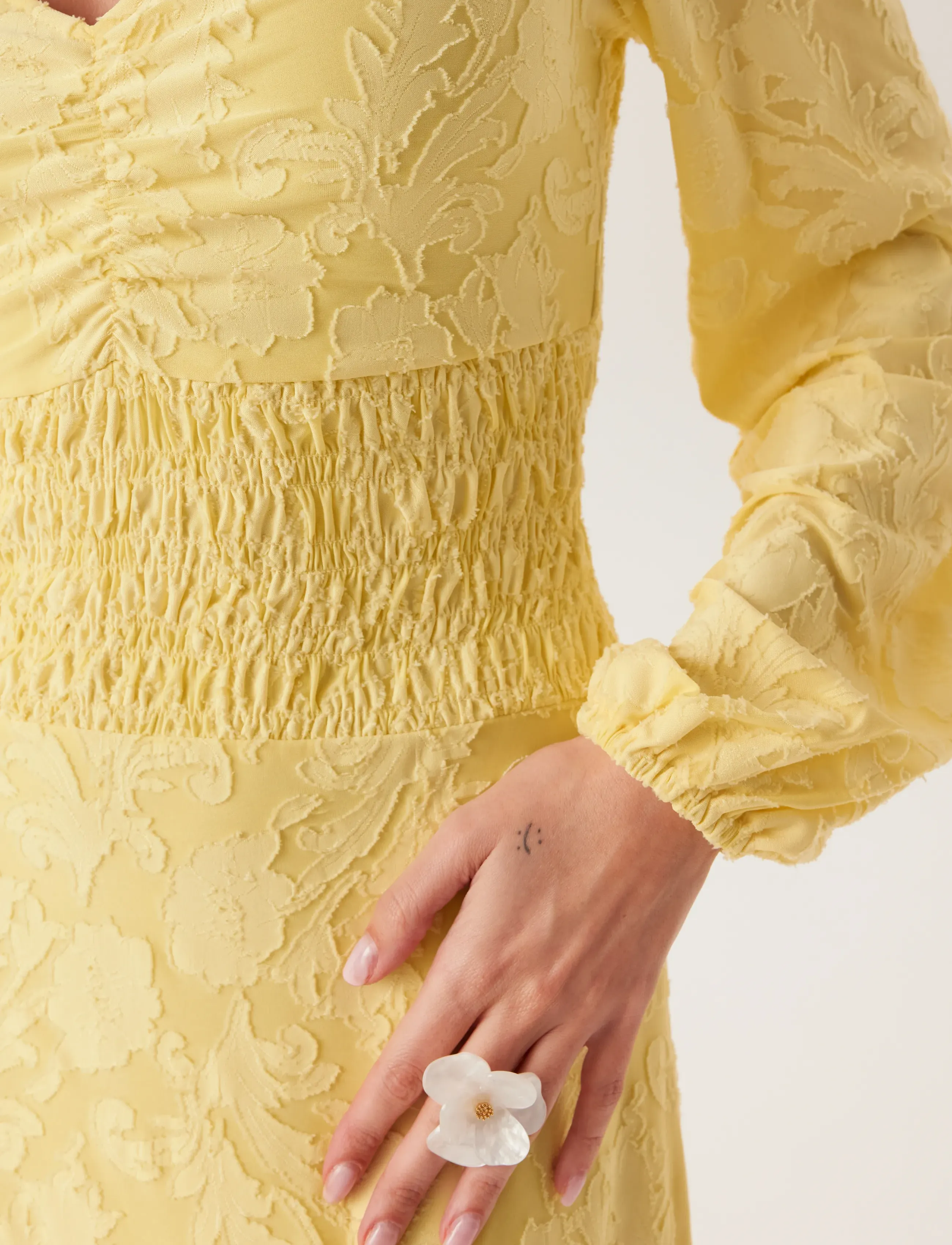 Bubbleroom - Structure Floral Smock Maxi Dress - summer dresses - light yellow - 5