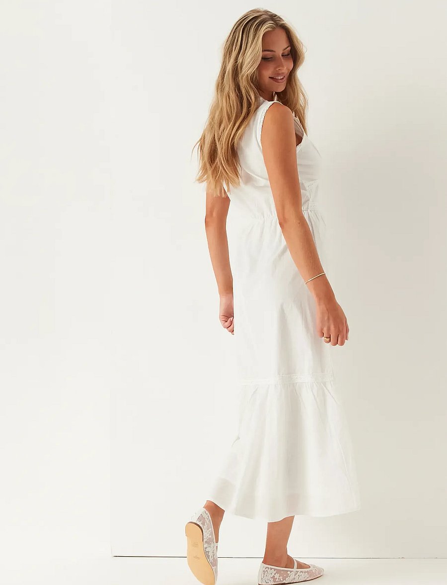 Bubbleroom - Lace Detail Sleeveless Dress - white - 5
