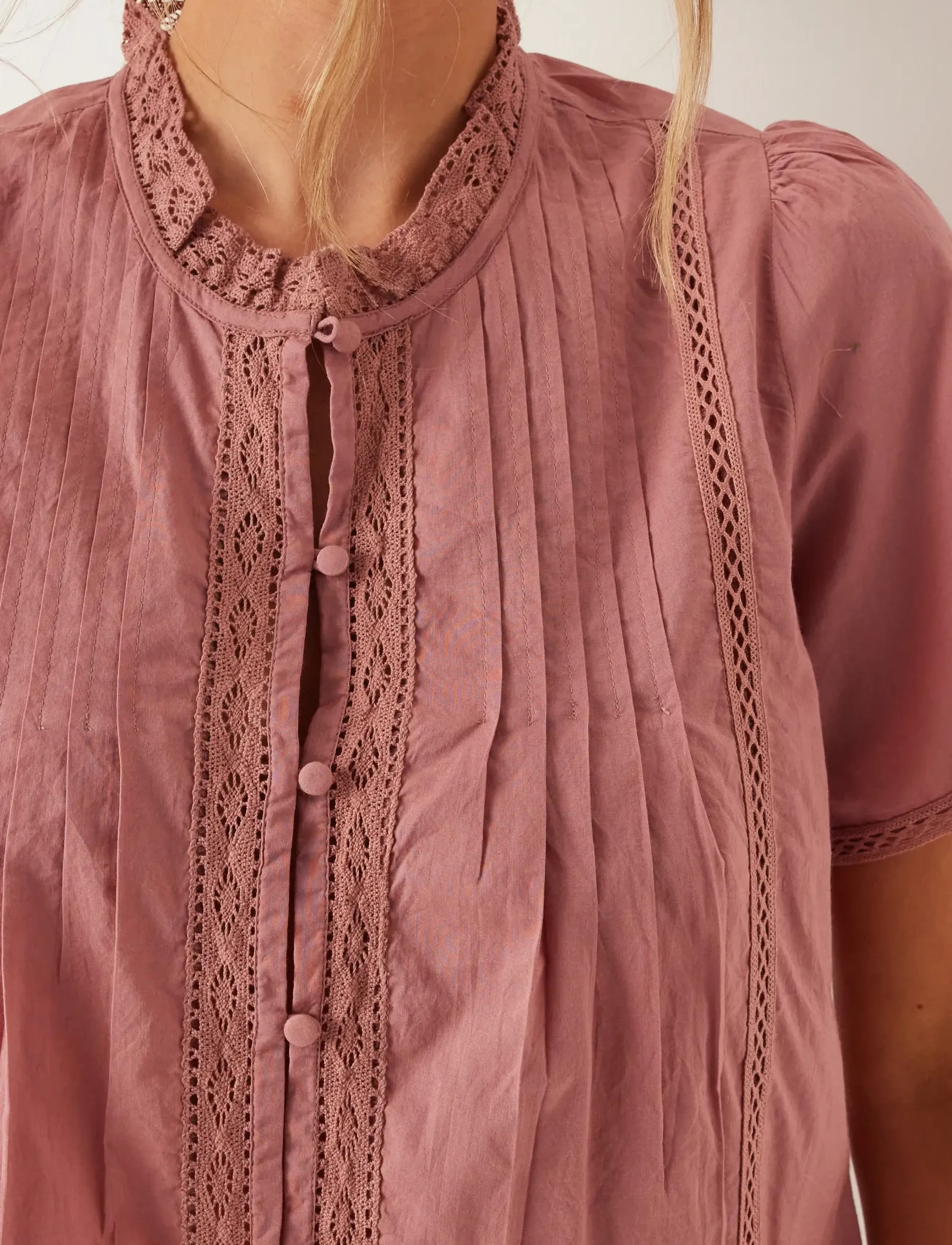 Bubbleroom - Pleated Detail Blouse - kortärmade blusar - dusty pink - 3