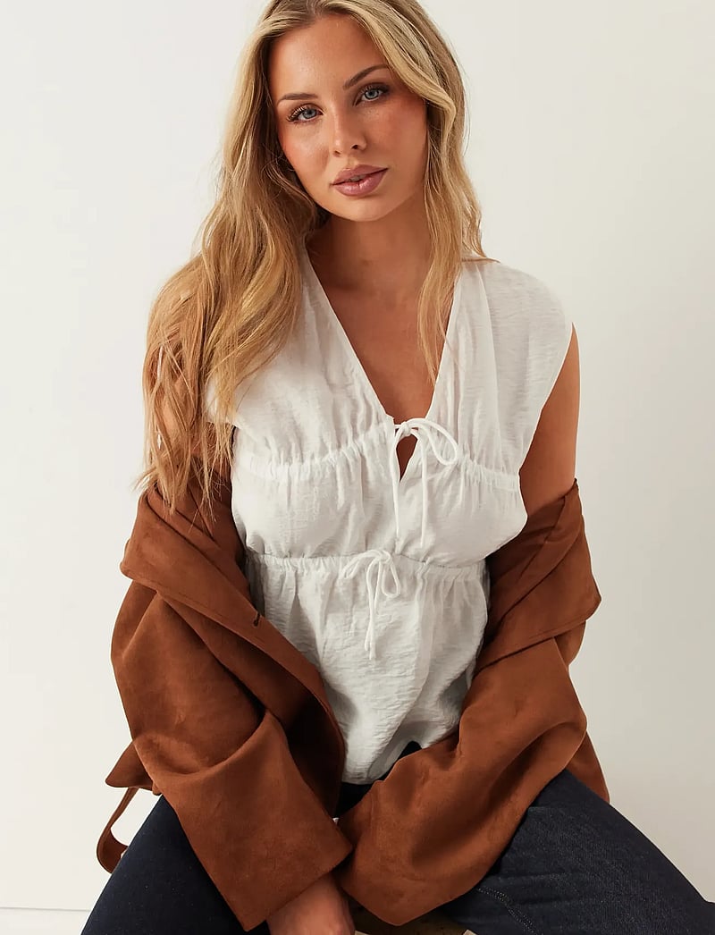 Bubbleroom - Viscose Tie Detail Blouse - Ærmeløse bluser - white - 0