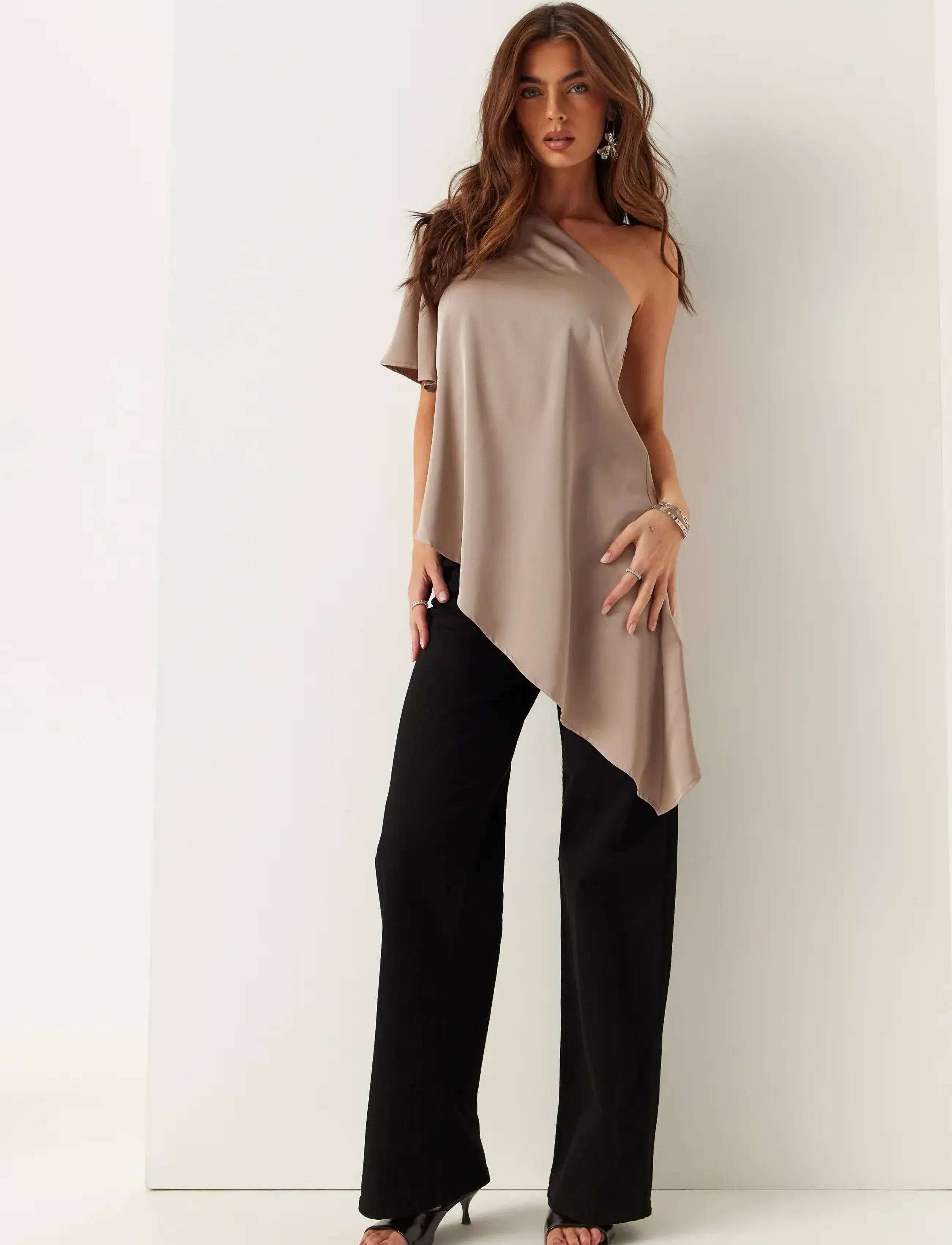 BUBBLEROOM Asymmetric Satin Blouse blusar dam – bild 7
