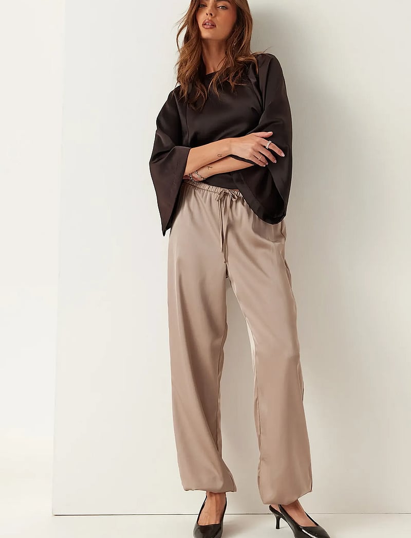 Bubbleroom - Satin Balloon Trousers - barrel-bukser - light nougat - 5