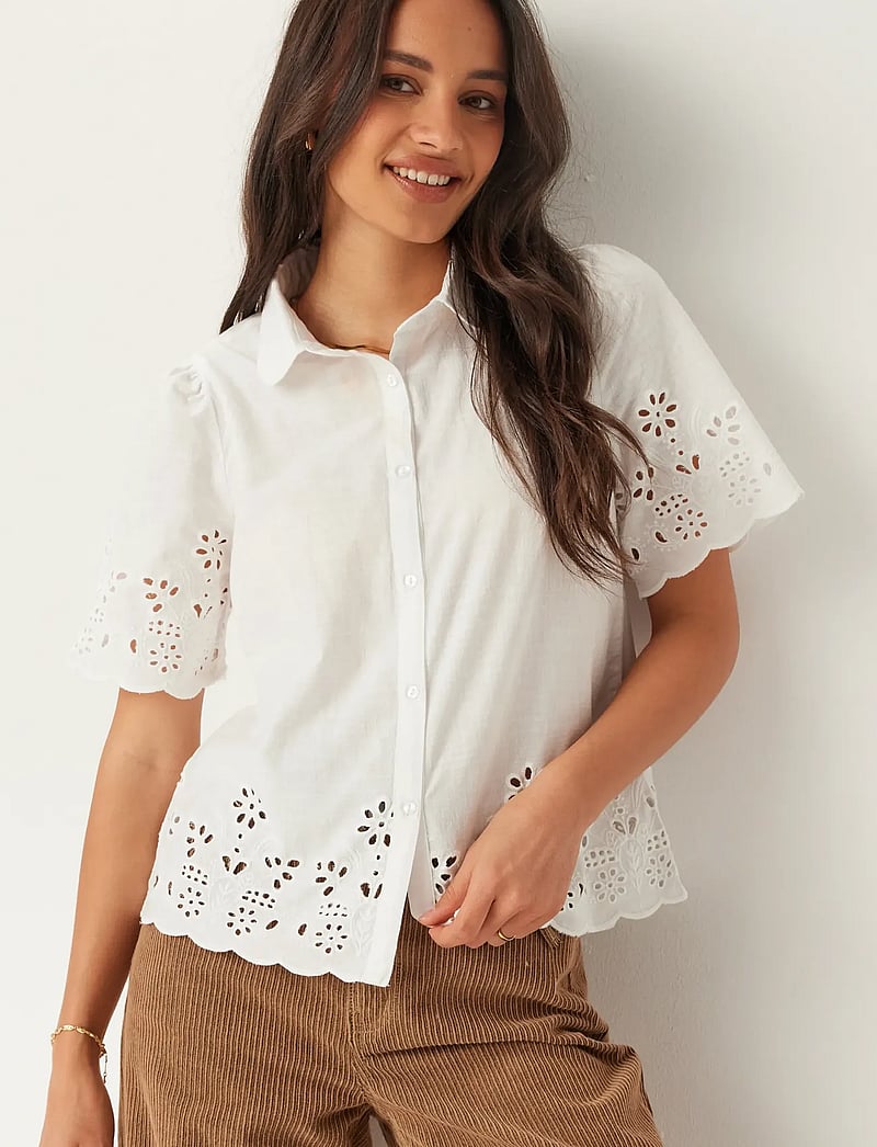 Bubbleroom - Embroidered Shirt - kurzärmlige hemden - white - 3