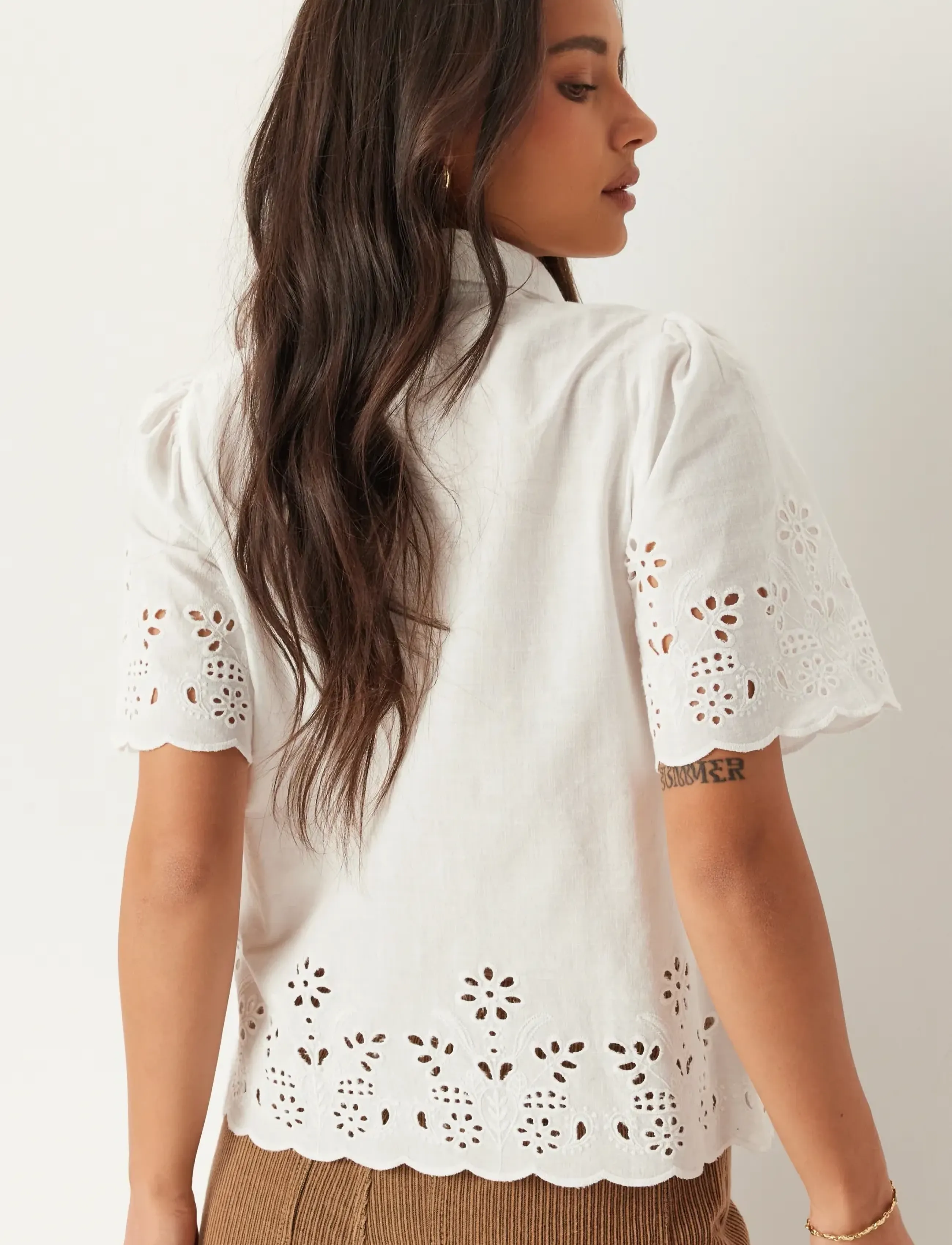 Bubbleroom - Embroidered Shirt - kurzärmlige hemden - white - 5