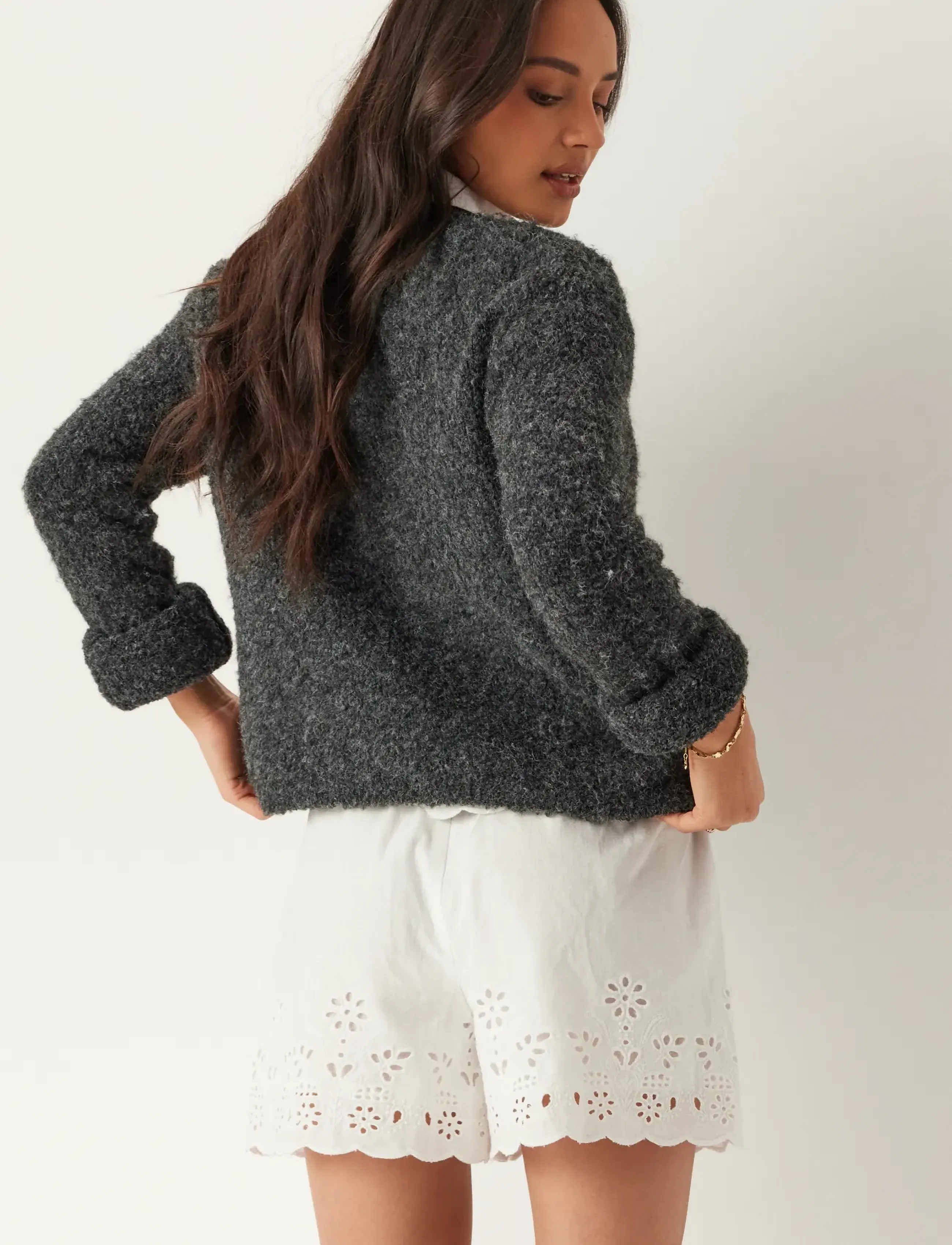Bubbleroom - Embroidered Shorts - lühikesed vabaajapüksid - white - 4