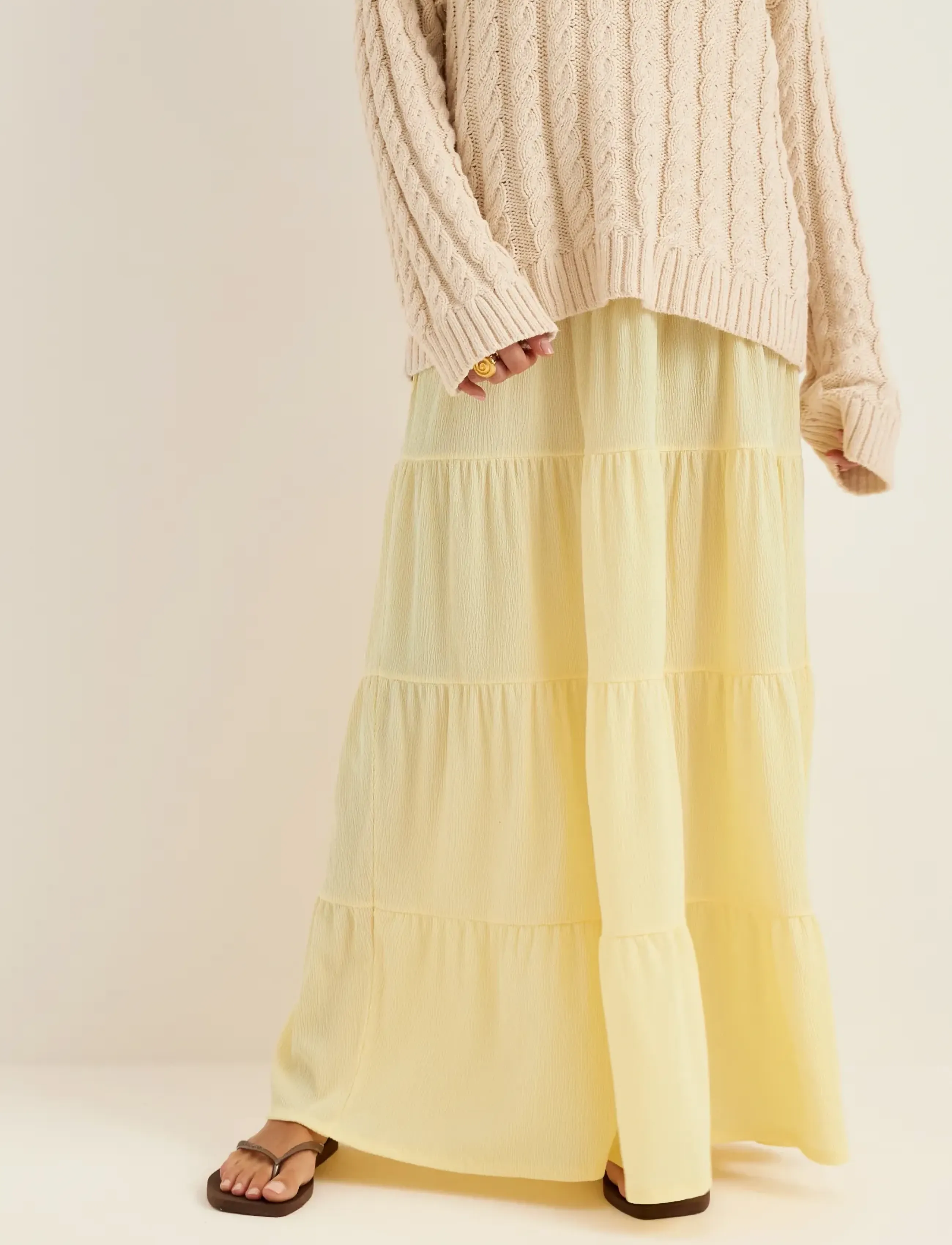 Bubbleroom - Flounce Maxi Skirt - maxi nederdele - light yellow - 4